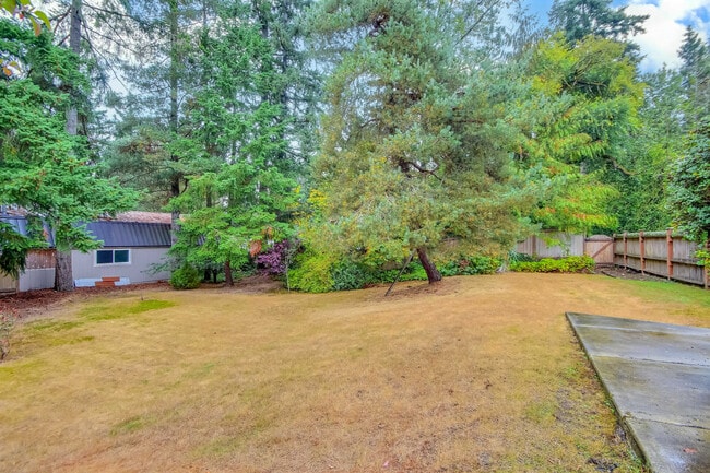 Building Photo - 4020 156th Ave SE