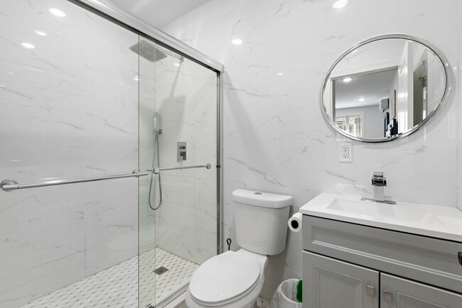 Building Photo - 71 Beacon Ave