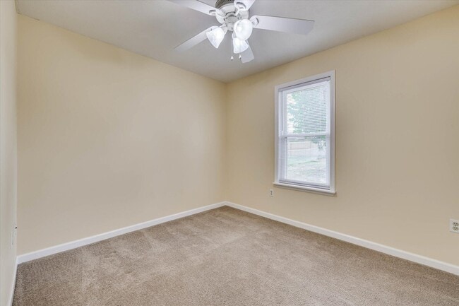 Building Photo - 125 Cyndee Cir