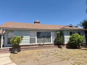 Building Photo - 737 E Cypress St