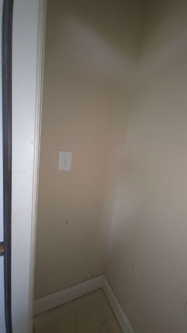 Building Photo - Resort Living. Fort Bragg Close. This is the One.