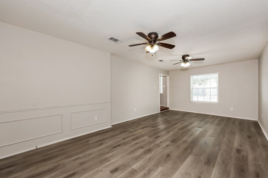 Building Photo - 5024 Flat Creek Dr