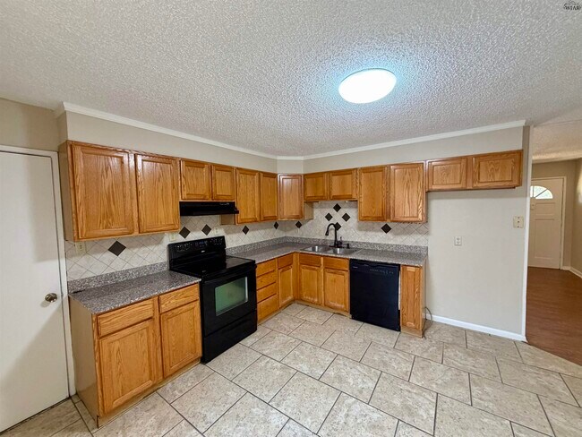 Building Photo - 4603 Western Hills Dr