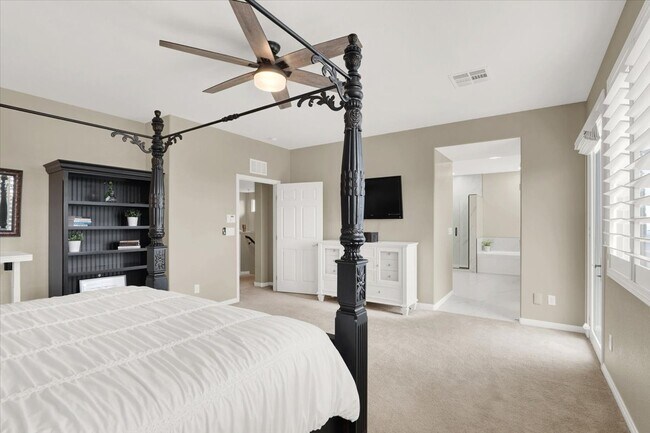 Building Photo - 12057 La Palmera Ave