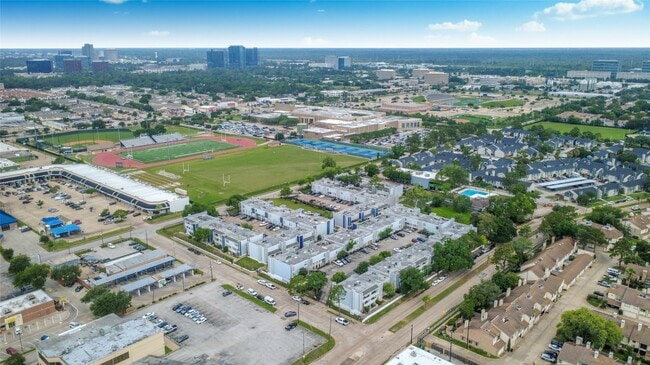 Building Photo - 781 Country Pl Dr