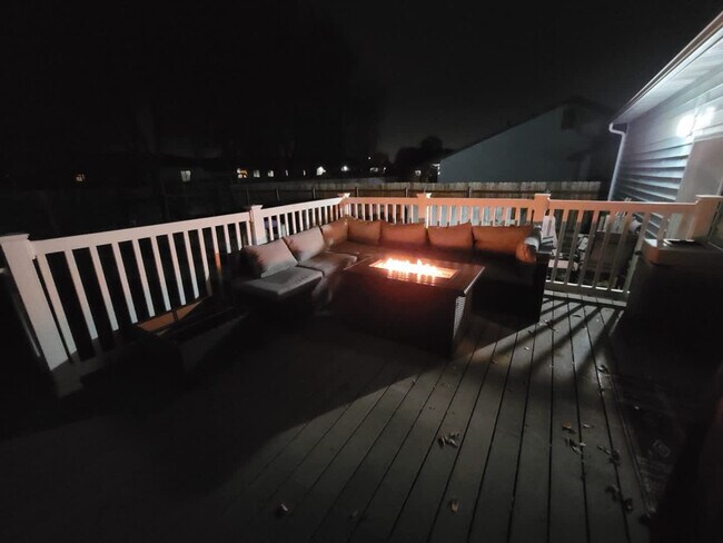 Building Photo - 1619 Ruby Ct