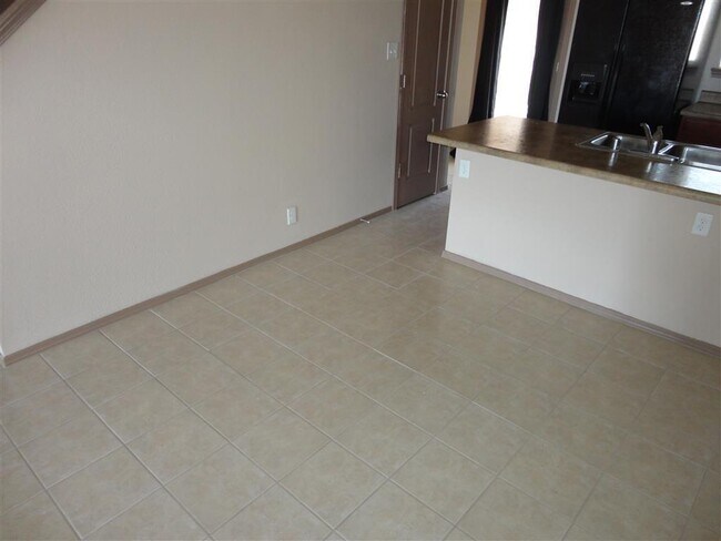 Building Photo - Impeccable Two Story Eastside Home With Re...