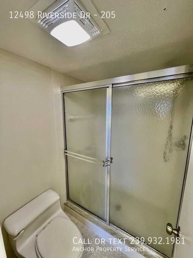 Building Photo - 12498 Riverside Dr
