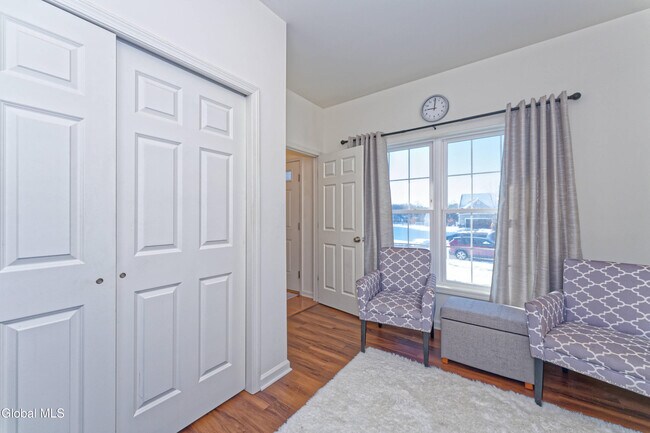 Building Photo - 1 Haywood Ln