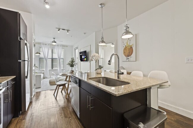 Building Photo - 5445 Town and Country Blvd