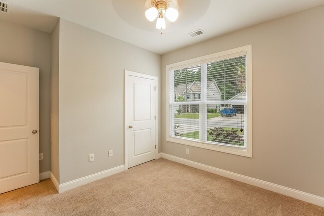 Building Photo - 149 Laurel Hill Pl