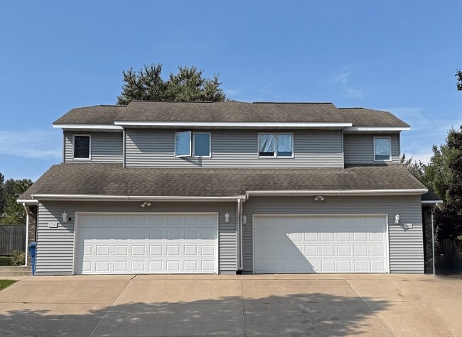 Building Photo - 720 N 16th Ave