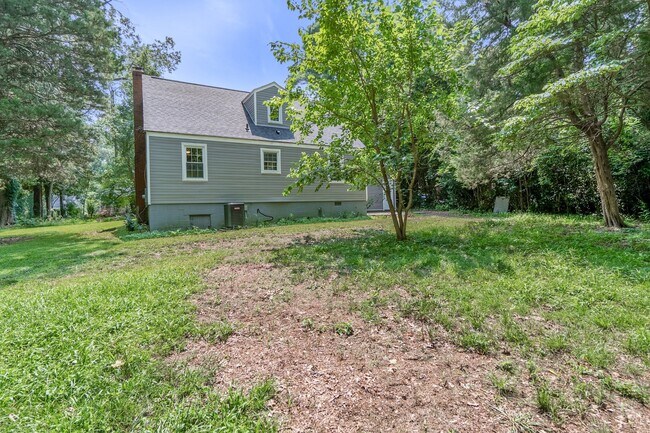 Building Photo - 6040 Airway Ln