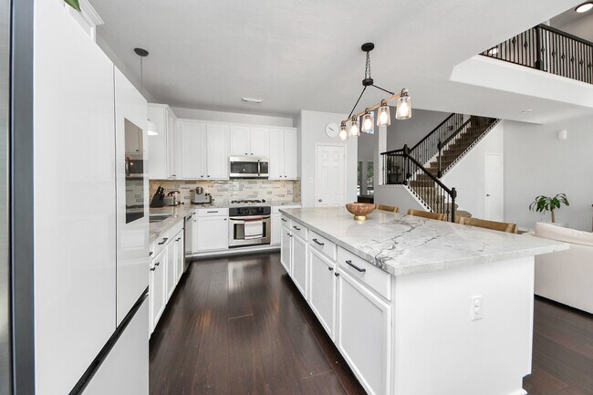 Building Photo - 30214 Vinebriar Dr