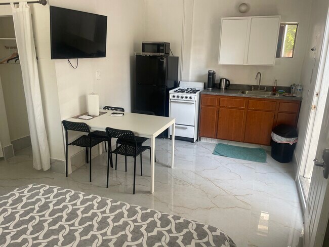 Building Photo - 12619 Emelita St