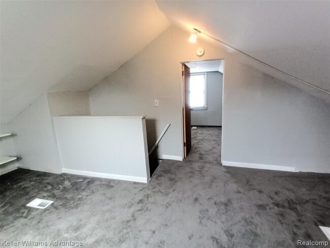 Building Photo - 15345 Sumner