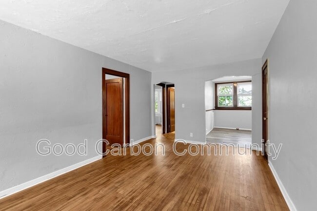 Building Photo - 137 Sanders Rd