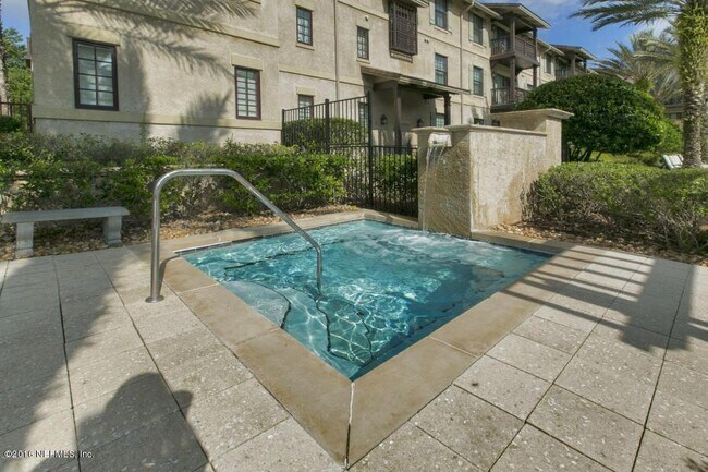 Building Photo - 965 Registry Blvd