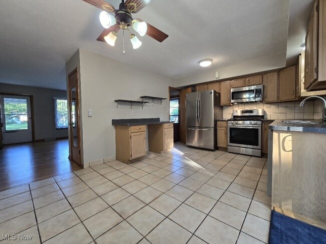 Building Photo - 24387 Lebern Dr