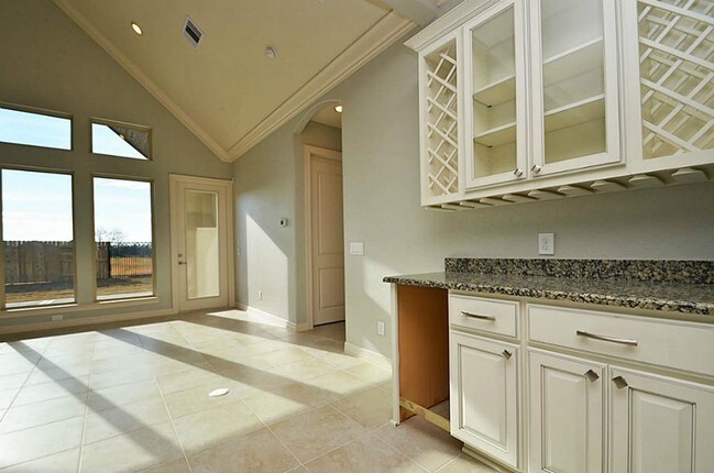 Building Photo - 4802 Fairford Dr