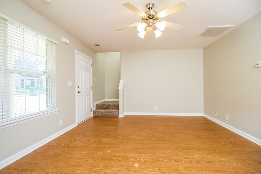 Building Photo - 9204 Thomason Trail