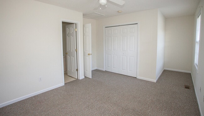 Building Photo - 1324 Devon Ln