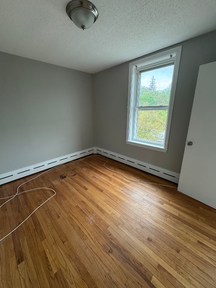 Building Photo - 20 Willington Ave