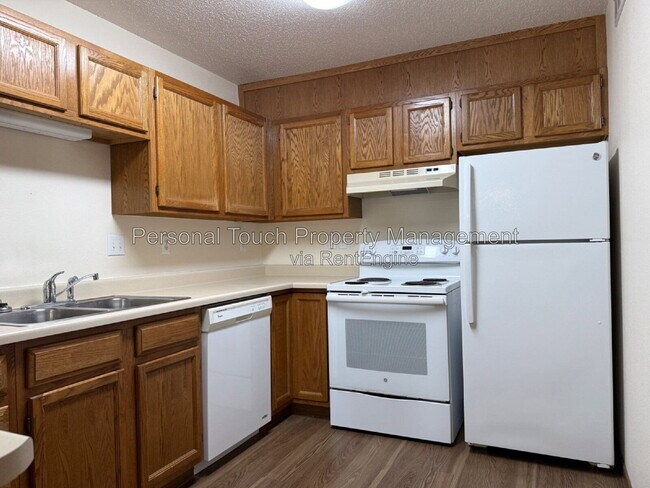 Building Photo - 455 22nd St E