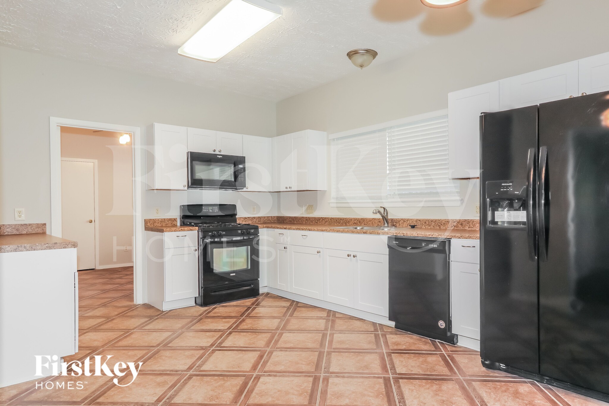 Building Photo - 17214 Thorhill St