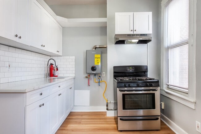 Building Photo - 2903 Central Ave