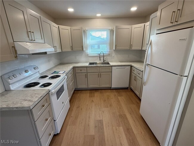 Building Photo - 312 Minnich Ave NE