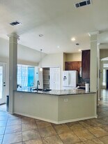 Building Photo - 2805 Glen Hollow Dr