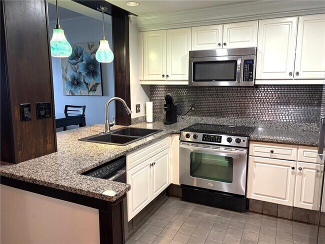 Building Photo - 75 14th St NE