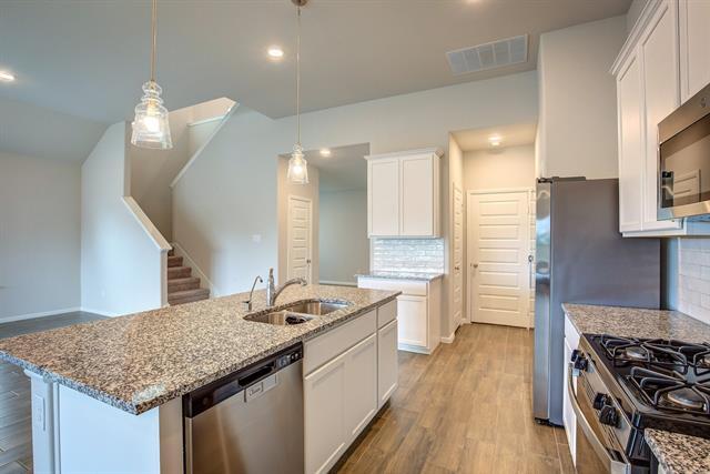 Building Photo - 3613 Bluestem Blvd