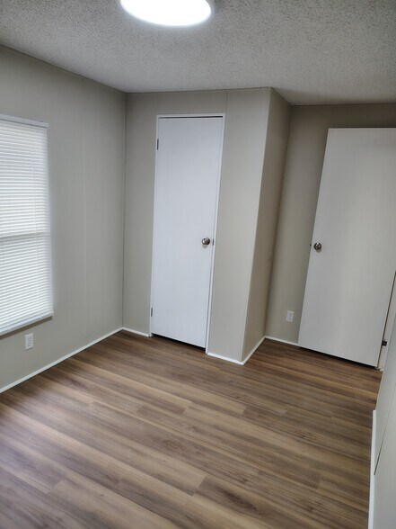 Bedroom 3 - 13 Ez Ln