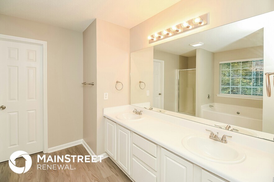 Building Photo - 6417 Polar Fox Ct