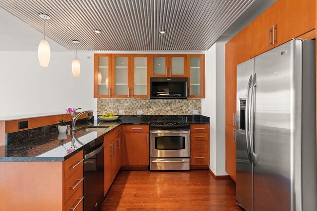 Building Photo - ONLY $1,700 PER MONTH FOR THIS BEAUTIFUL, MODERN, STATE OF THE ART, 1 BED, 1 BATH HIGH RISE CONDO...
