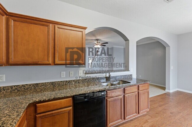 Building Photo - 1518 Hamden Dr