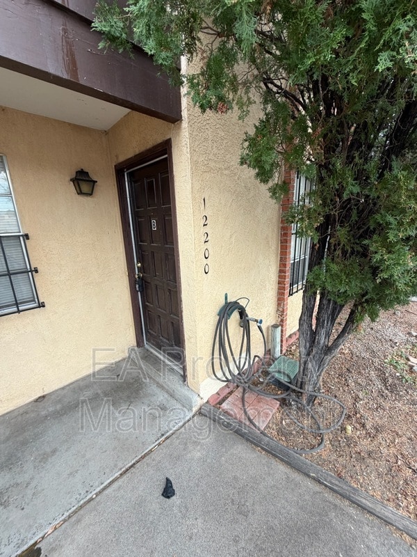 Building Photo - 12200 Candelaria Rd NE