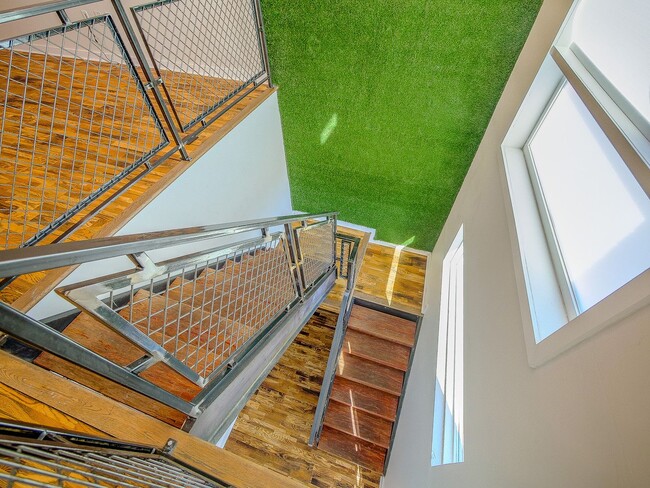 Building Photo - Three Bedroom Modern Olde Kensington Condo with Roofdeck