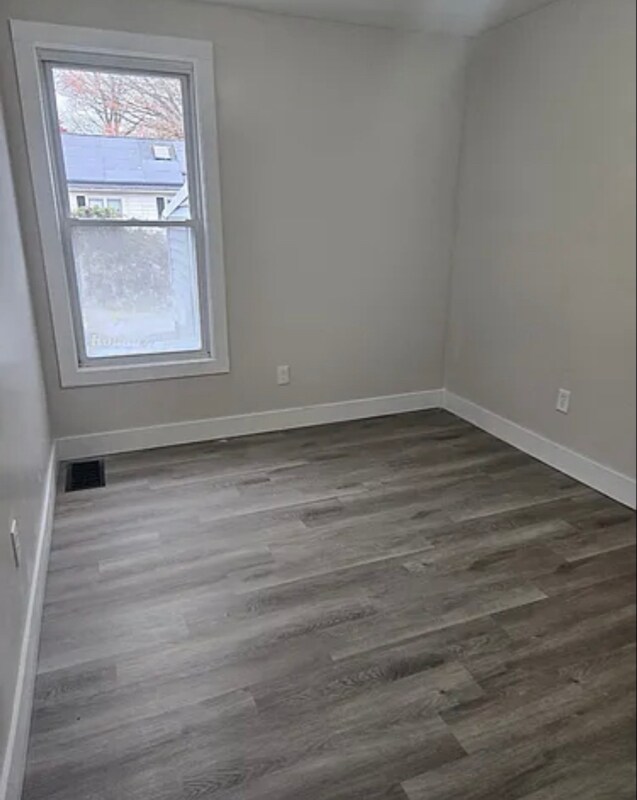 Building Photo - 159 Lincoln St