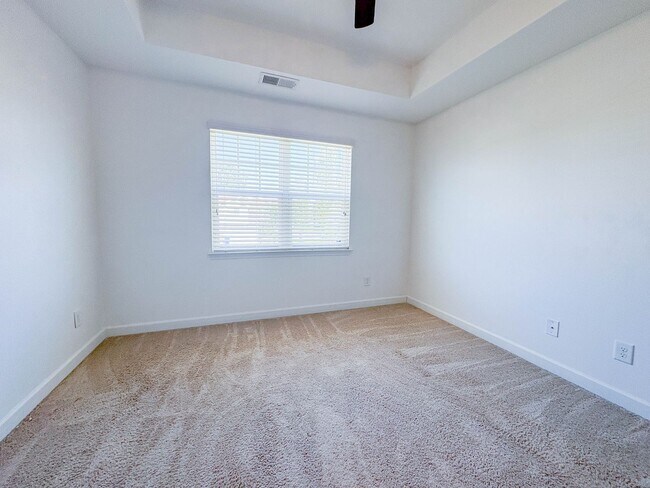 Building Photo - 829 Bellingham Way