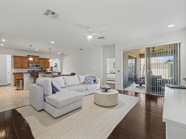 Building Photo - 1098 Harmony Ln