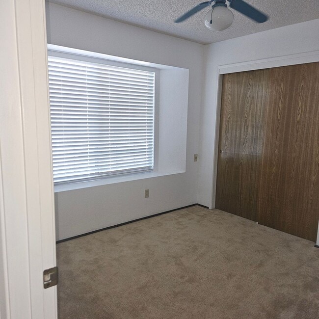 Building Photo - 3544 Traveler Ct