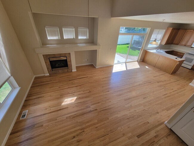 Building Photo - West Longmont 2 story single family home f...