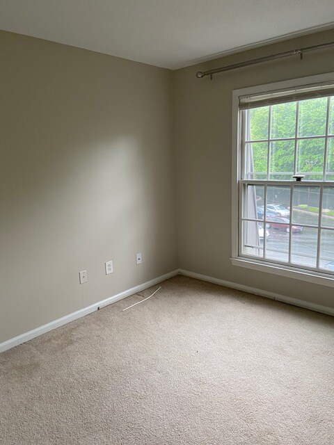 Building Photo - 34 Padanaram Rd