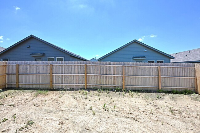 Building Photo - 227 Zyra Ave