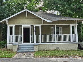 Building Photo - Three Beddroom Ranch Home, Total Electric