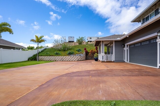 Building Photo - Beautiful Designed Spacious 3 bed/2.5 Bath Home at Kehalani with Ocean Views!