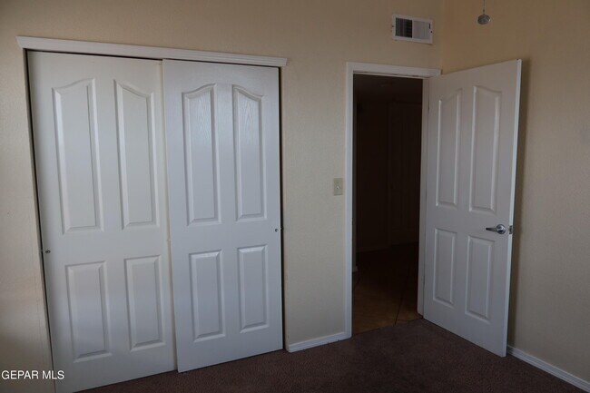 Building Photo - 12269 Sun Bridge Pl